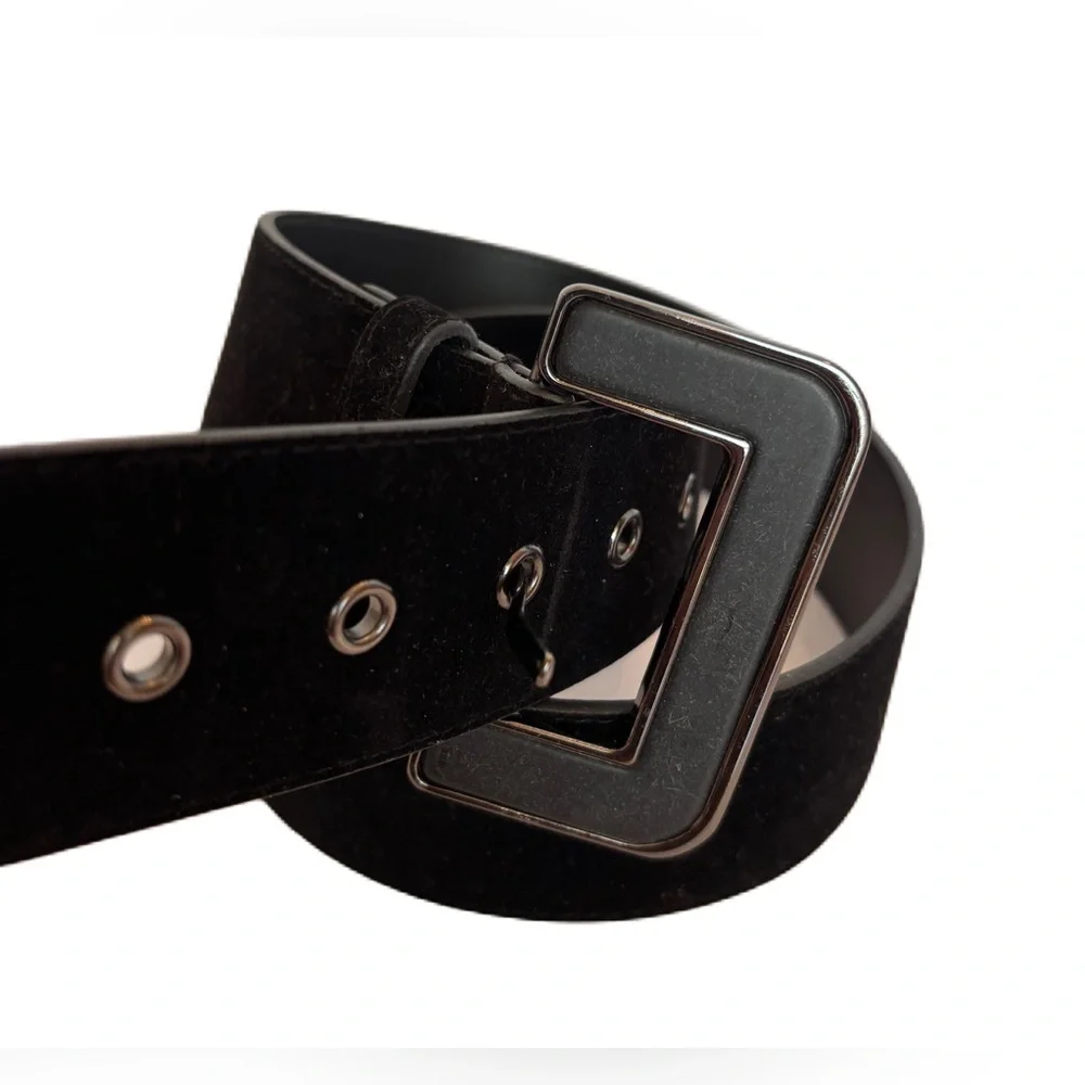 Tahari Arthur S. Levine Women's Wide Black Velvet Belt Size 10